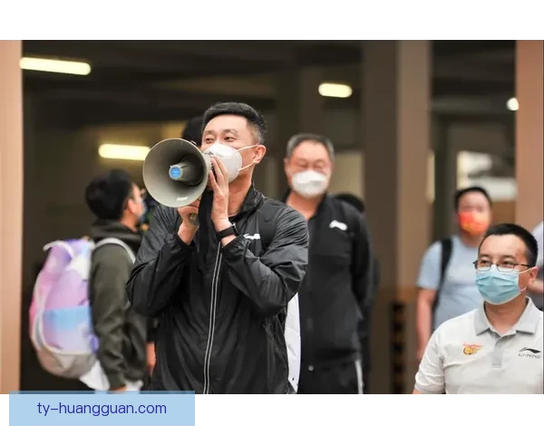 加拿大足协向意大利球迷喊话免费换球衣别再等待四年机会